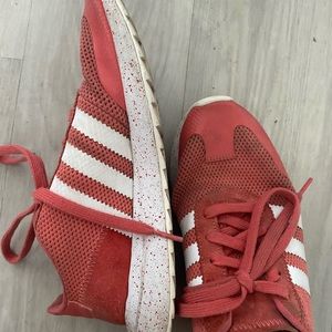 Salmon Adidas size 7 sneakers